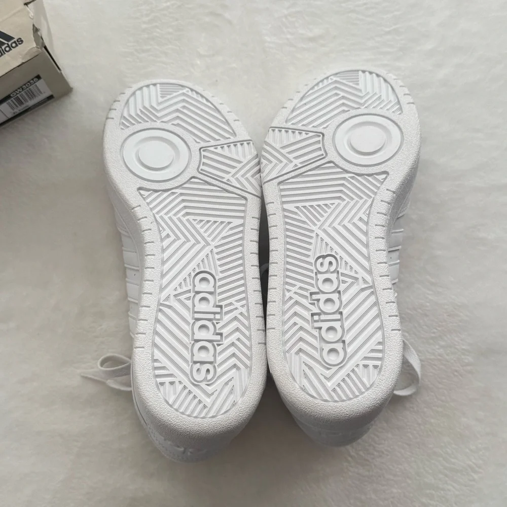 Adidas Hoops 3.0 White Sneakers in Size 7 New In Box - Picture 4 of 7